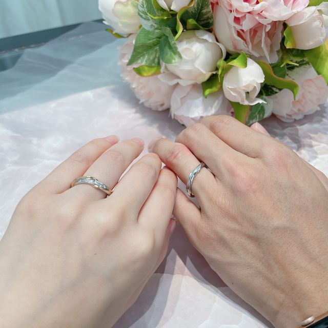 【アイプリモ(I-PRIMO)の口コミ】 ピンクゴールドとシルバーの2色が使われているデザインに惹かれて購入しま…