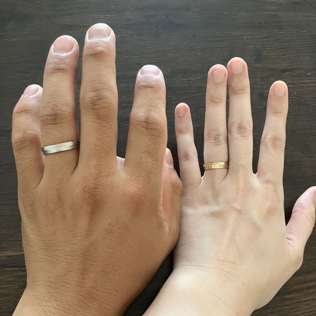 【FISCHER(フィッシャー)の口コミ】 指輪のデザインは2ミリくらいの指輪を２つ組み合わせたとても変わったデザ…