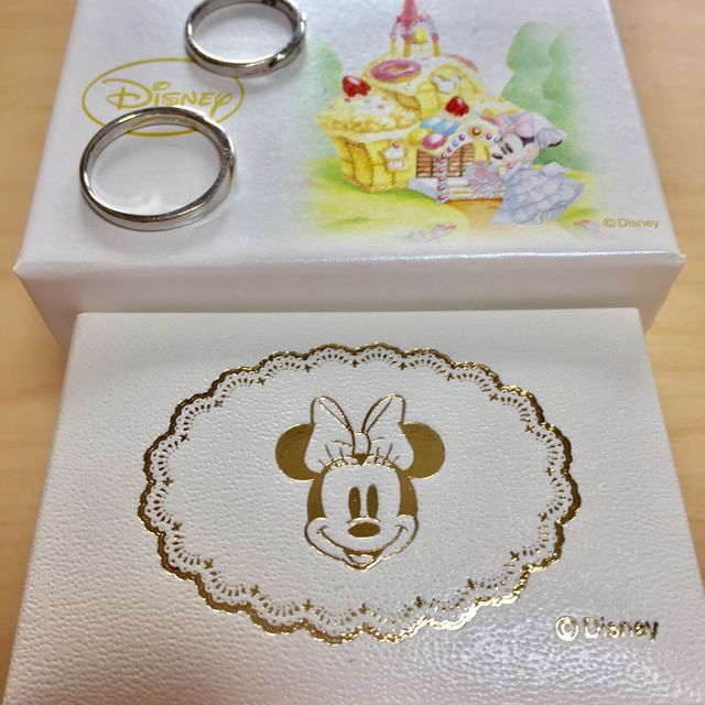 【ウィスプ(WISP)の口コミ】 お互いにディズニーが大好きで、ずっと身に付けていく結婚指輪もディズニ…