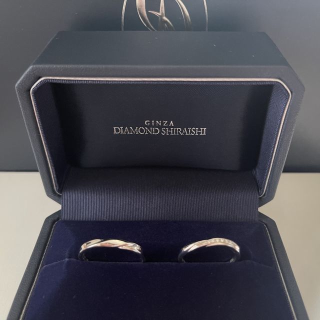 【銀座ダイヤモンドシライシの口コミ】 デザインはシンプルですが飽きがこない素敵な指輪です。普段あまり指輪を…