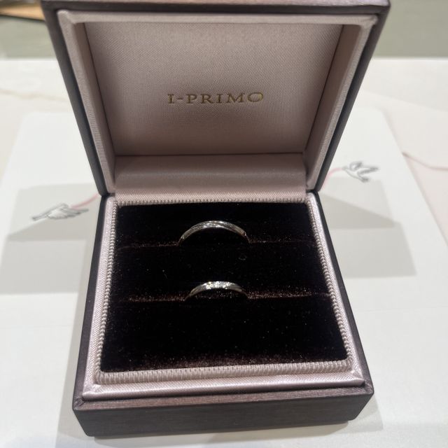【アイプリモ(I-PRIMO)の口コミ】 ダイヤがナナメに入ってるデザインです。またリングの分厚さがなく、細い…