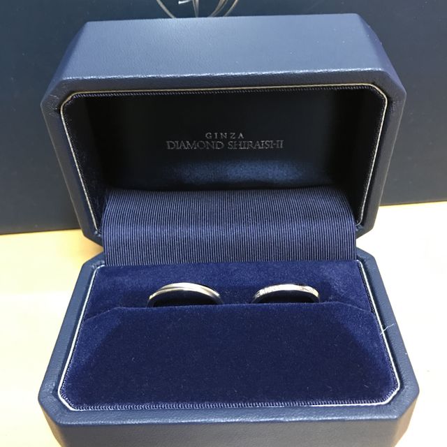 【銀座ダイヤモンドシライシの口コミ】 シンプルな飾りのないものではなく、デザインが入ってるものが良かったの…