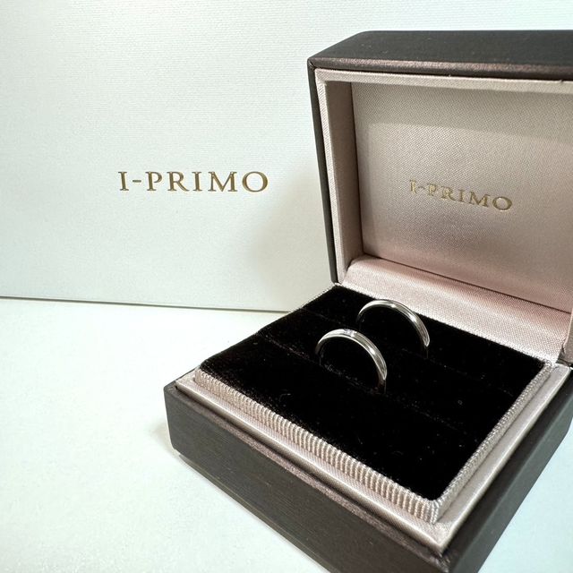 【アイプリモ(I-PRIMO)の口コミ】 シンプルで、指当たりが良いです。
ダイヤはついていますが、段差がほとん…