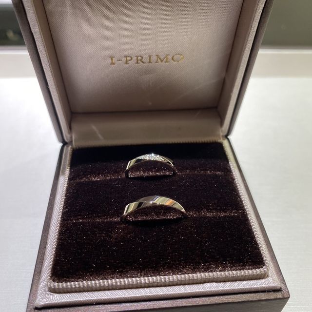 【アイプリモ(I-PRIMO)の口コミ】 女性の方のデザインがひっくり返すとまた違うデザインが出てきて、すごく…