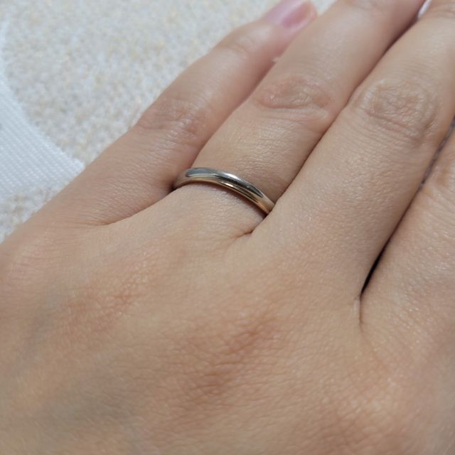 【ケイウノ ブライダル(K.UNO BRIDAL)の口コミ】 プラチナと複数種類から選べるゴールドの組み合わせがほかと被りにくい
夫…