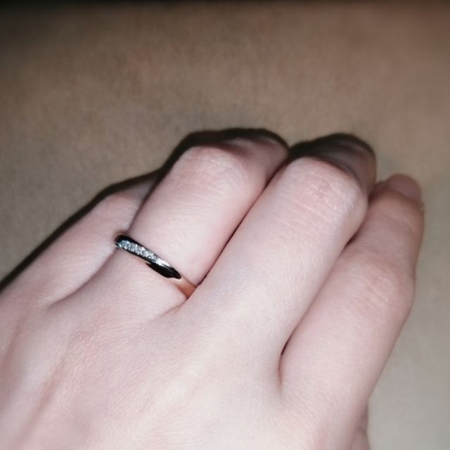 【ケイウノ ブライダル(K.UNO BRIDAL)の口コミ】 2色使いなので向きを変えることで雰囲気をガラッと変えることができます。…