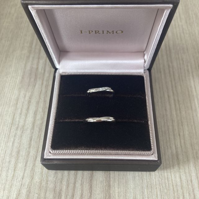 【アイプリモ(I-PRIMO)の口コミ】 シンプルだが、ダイヤの存在感もさりげなくあり、上品だが気分の上がるデ…