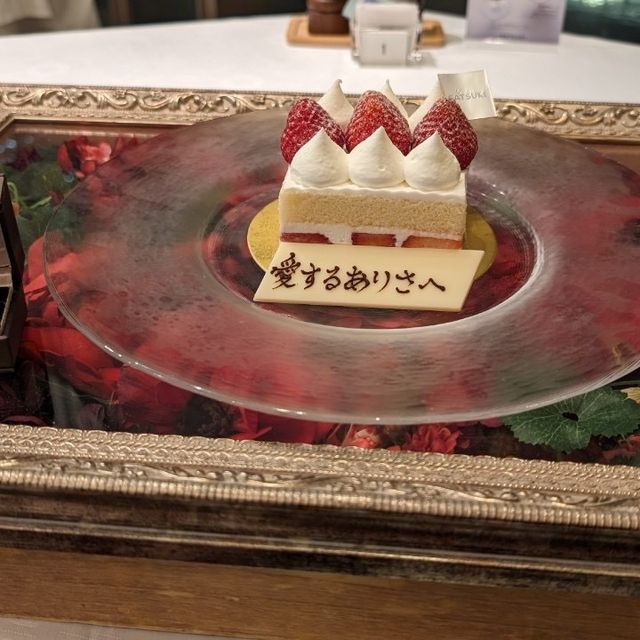 【アイプリモ(I-PRIMO)の口コミ】 婚約指輪のデザインはソリテールのデザインで且つシンプルで結婚指輪と重…