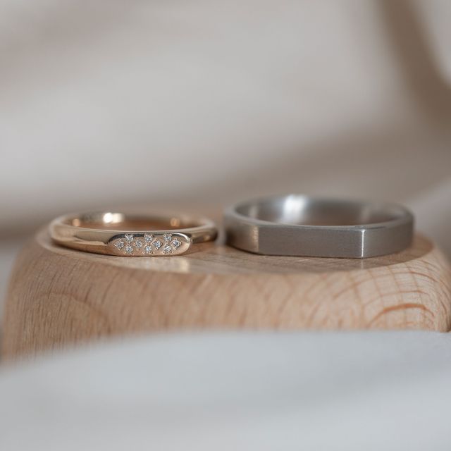 【Cayof(カヨフ)の口コミ】 ★レディースリング
・ボリュームのあるリングだと手が負ける
・シャンパン…