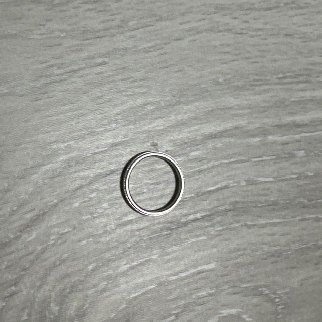 【銀座ダイヤモンドシライシの口コミ】 シンプルで付け心地が良いです。
様々な服装や、状況でも馴染んでファッシ…