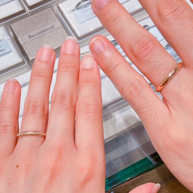 【アイプリモ(I-PRIMO)の口コミ】 馴染みの良さとデザインです。

指輪屋さんを何件か回った後の最後の1軒で…