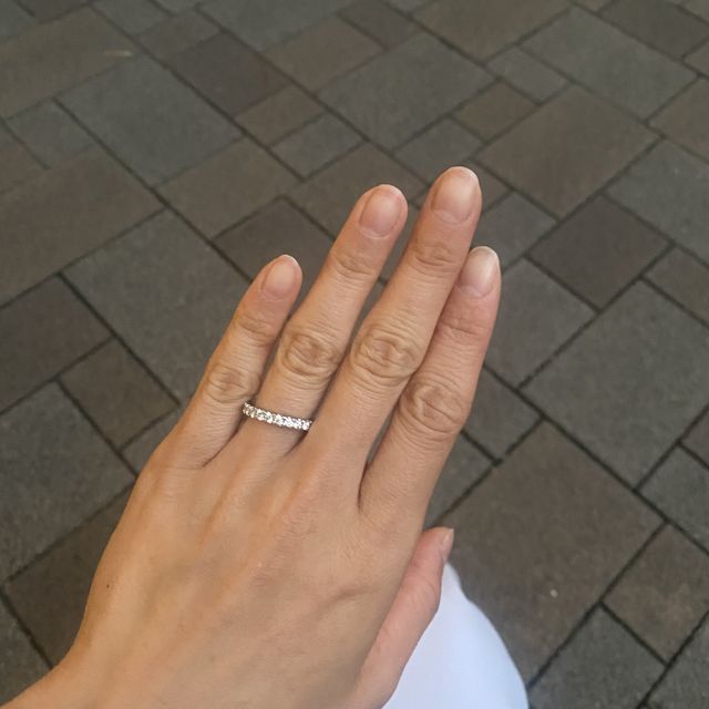 【ラザール ダイヤモンド(LAZARE DIAMOND)の口コミ】 一石に比べて引っ掛かりがないため、日常的に付けやすいこと、年齢を重ね…