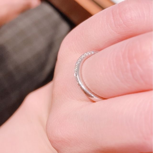 【銀座ダイヤモンドシライシの口コミ】 エタニティのデザインを探しており、提案いただいたのがこちらでした。エ…