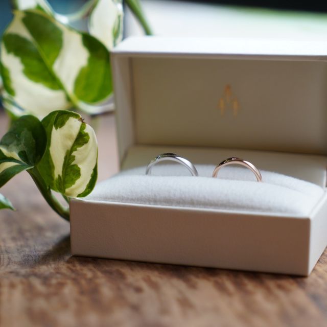 【THREE TREES(スリーツリーズ)の口コミ】 手作り結婚指輪のお店「THREE TREES」さんです。デザインや素材決めから始…