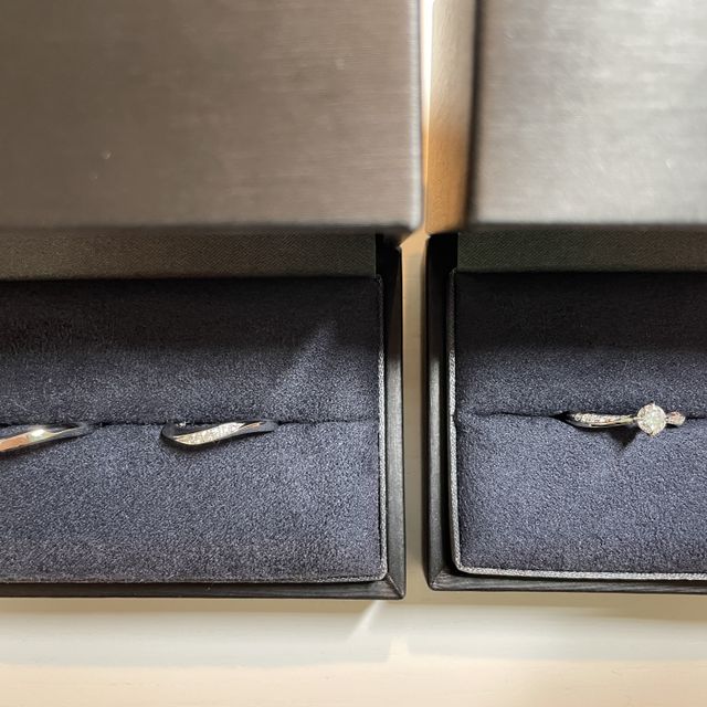 【ラザール ダイヤモンド(LAZARE DIAMOND)の口コミ】 婚約指輪のウェーブがとても綺麗で、正面からみても、自分から見てもダイ…