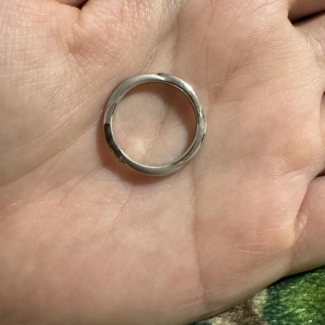 【snow(スノウ)の口コミ】 上から見ても、着用してもステキな点が気に入っています。
花びらにあたる…