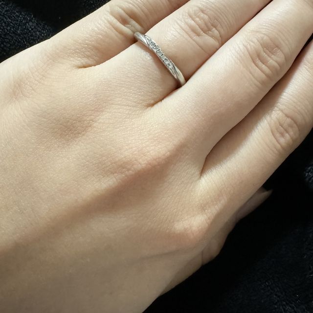 【snow(スノウ)の口コミ】 上から見ても、着用してもステキな点が気に入っています。
花びらにあたる…