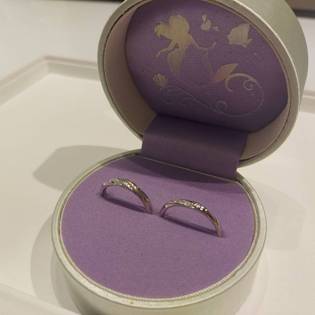 【Disney The Little Mermaid（ディズニー リトル・マーメイド）の口コミ】 リトル・マーメイドのアリエルをモチーフにしているということで、波をイ…