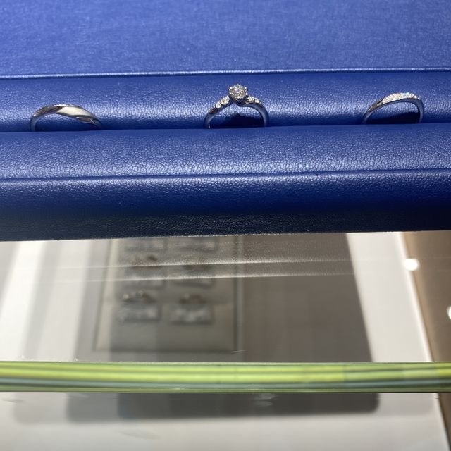 【銀座ダイヤモンドシライシの口コミ】 スタッフ様の対応が非常に親切で親身になって相談に乗っていただきました…