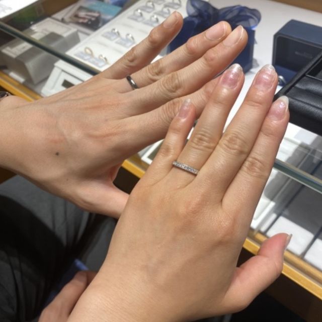 【エクセルコダイヤモンド(EXELCO DIAMOND)の口コミ】 ストレートラインのエタニティで、ダイヤが豪華に使われたデザインに惹か…