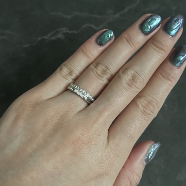 【CRAFY(クラフィ)の口コミ】 すごくシンプルで、ただちゃんと特徴もほしい、よくシルバーのリングをつ…