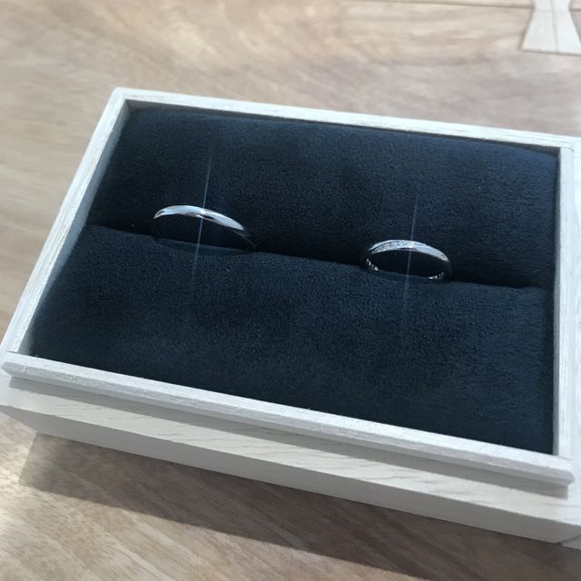 【出雲結(いずもゆい)の口コミ】 風のように流れるようなデザインで、男性用はシンプルでシャープ、女性用…