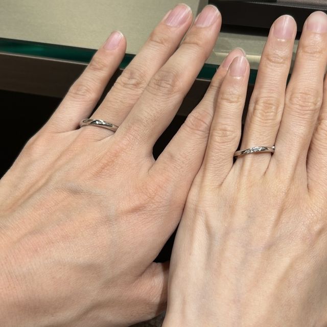 【アイプリモ(I-PRIMO)の口コミ】 ダイヤが少なめの指輪です。
ダイヤは欲しいけどシンプルがいいという場合…