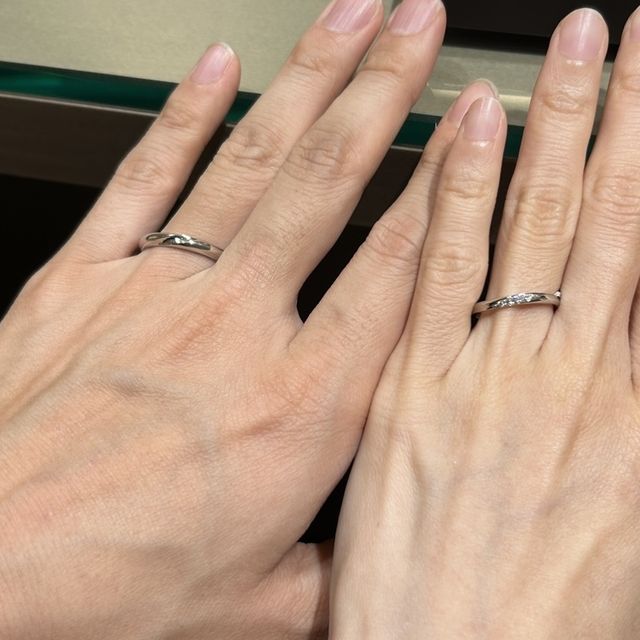 【アイプリモ(I-PRIMO)の口コミ】 斜めにダイヤが入っている指輪を探していたのですがダイヤの個数（見た目…