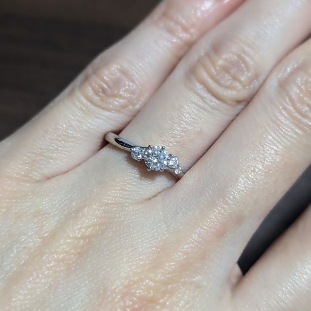 【銀座ダイヤモンドシライシの口コミ】 元々ダイヤモンドが好きで、こだわりがあったので理想のカラー、カットの…