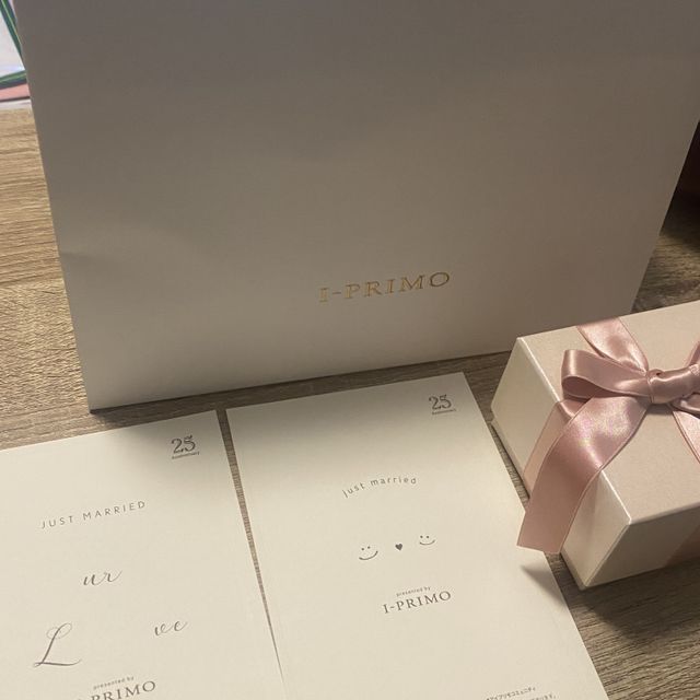 【アイプリモ(I-PRIMO)の口コミ】 ダイヤモンドのキラキラがとてもきれいです。内側には刻印や誕生石を埋め…