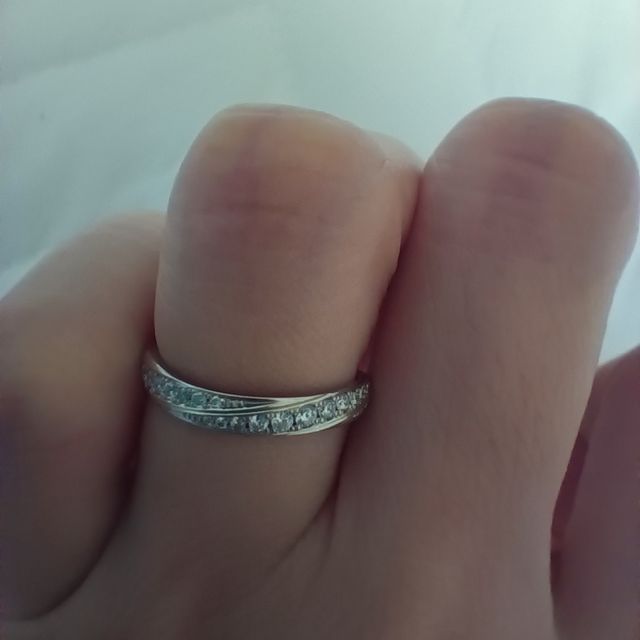 【PILOT BRIDAL(パイロットブライダル)の口コミ】 最高のつけ心地です。
サイズもフィットしています。
女性らしいゴージャ…