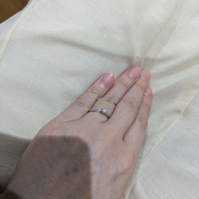 【アイプリモ(I-PRIMO)の口コミ】 本当に着け心地良い指輪　心から気に入っています。ダイヤモンドに拘って…