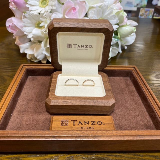 【TANZO.(鍛造指輪)の口コミ】 サンプルを見せていただいた時にスターダストの輝きが大変気に入りました…