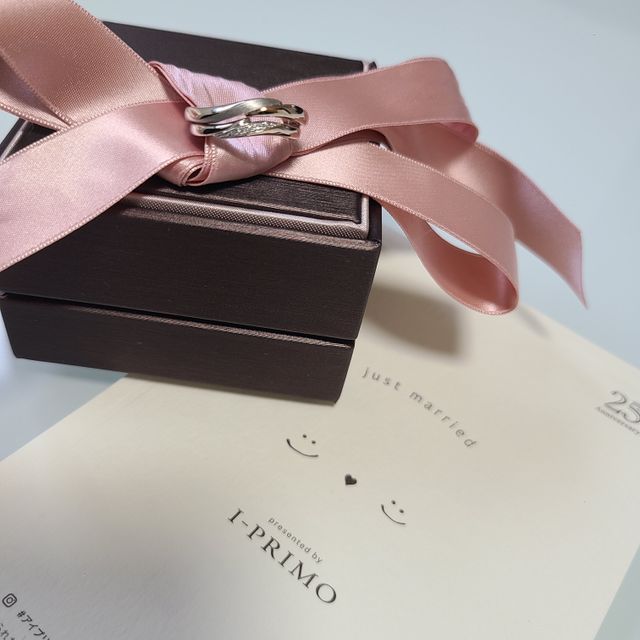 【アイプリモ(I-PRIMO)の口コミ】 コンビネーションカラーがとてもかわいいです！
ダイヤもカーブ状に入って…