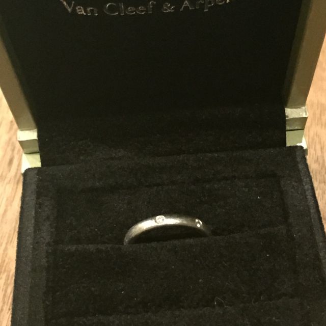 【ヴァン クリーフ＆アーペル(Van Cleef & Arpels)の口コミ】 家事や生活をする上で傷がいきにくいもの、そして引っかかったりしたいも…