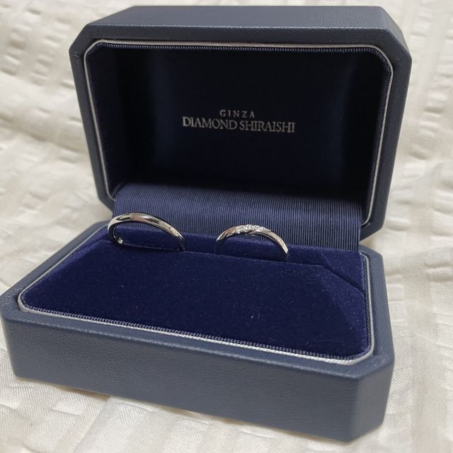 【銀座ダイヤモンドシライシの口コミ】 　男性用の指輪は、シンプルで軽くツイストしたデザインがかっこいいです…