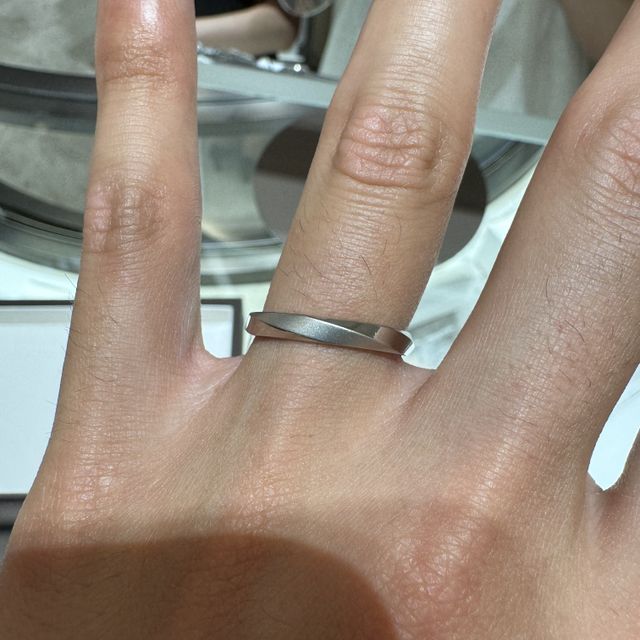 【アイプリモ(I-PRIMO)の口コミ】 とてもシンプルなデザインですが、周りと被らず、立体的なデザインに惹か…