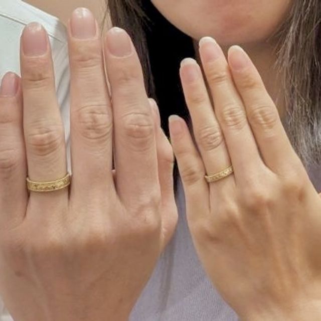 【ケイウノ ブライダル(K.UNO BRIDAL)の口コミ】 フルオーダーでＫ１８のイエローゴールドのベースにオリーブのエングレー…