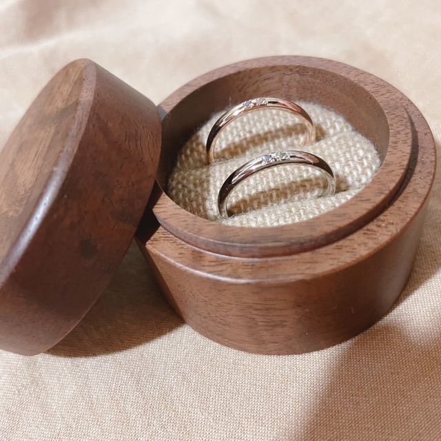 【鎌倉彫金工房の口コミ】 指輪はピンクゴールド、ホワイトゴールドの素材を選びました。お互いがつ…
