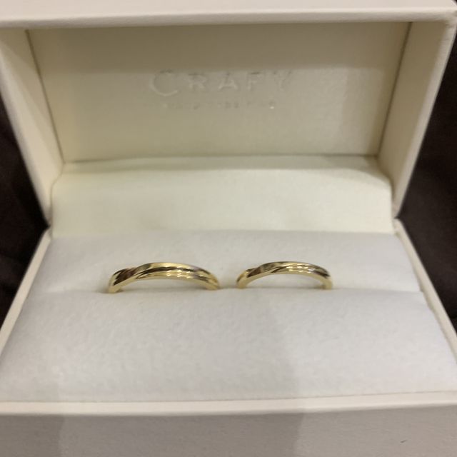 【CRAFY(クラフィ)の口コミ】 デザインについては、2人で相談して好きなデザインを作成することができる…