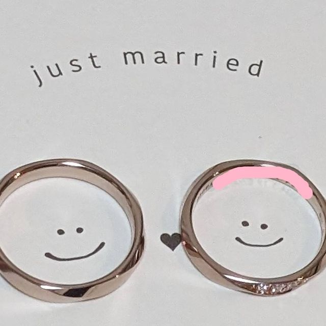 【アイプリモ(I-PRIMO)の口コミ】 カラーが豊富なため、試着をしてから肌馴染みの良い色の指輪を選べる。
デ…