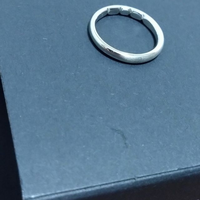 【銀座ダイヤモンドシライシの口コミ】 シンプルで飽きのこないデザインのため、長年着けるのにぴったりだと思っ…