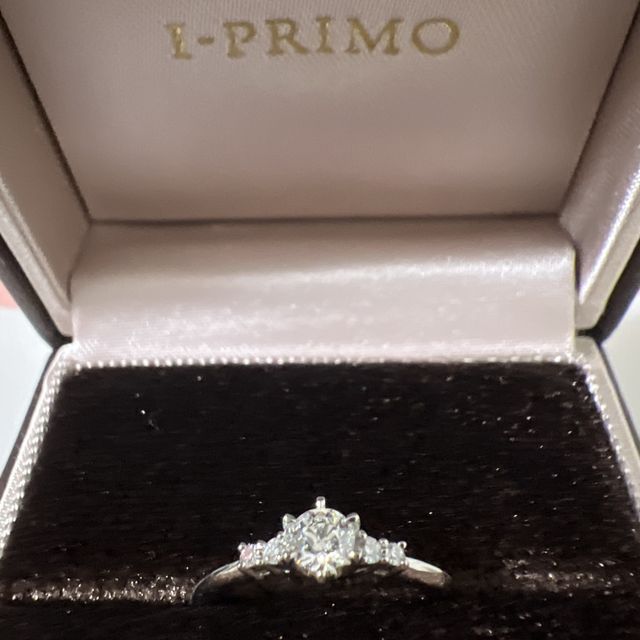 【アイプリモ(I-PRIMO)の口コミ】 自分たちの記念日が冬の時期で、指輪自体も冬の星座をモチーフにされてい…