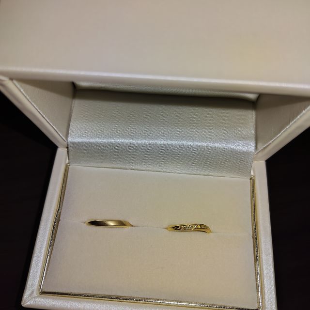 【宝寿堂(ほうじゅどう)の口コミ】 カラーストーンで指輪を探していたところ、イエローゴールドにイエローダ…