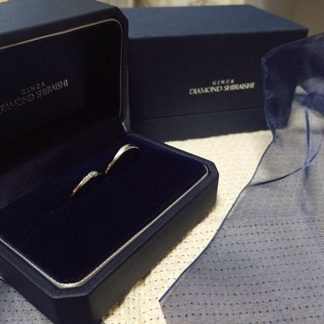 【銀座ダイヤモンドシライシの口コミ】 いろんな指輪を試着しましたが、これが1番しっくり来ました。ダイヤモンド…