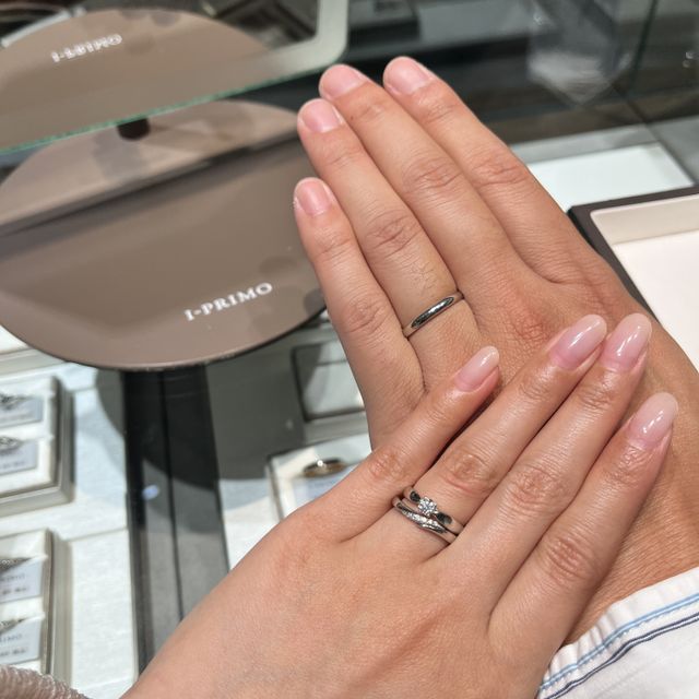 【アイプリモ(I-PRIMO)の口コミ】 オススメポイントは、指輪の中心にダイヤモンドが7つ埋め込まれているとこ…