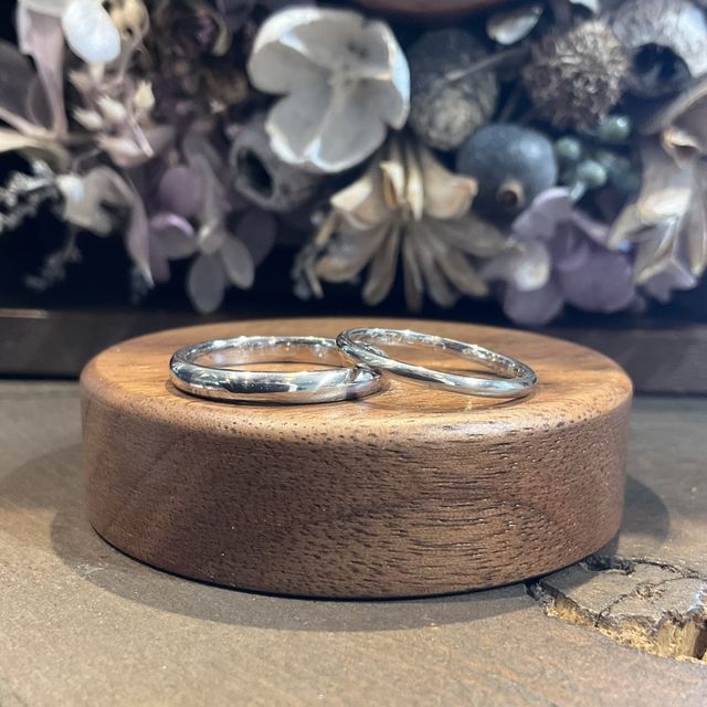 【鎌倉彫金工房の口コミ】 結婚指輪として年齢を重ねても飽きずに長くつけていられると思い、シンプ…