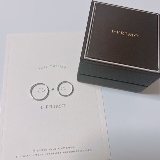 【アイプリモ(I-PRIMO)の口コミ】 セットで売られている結婚指輪は女性のにはダイヤが着いていたりしていて…