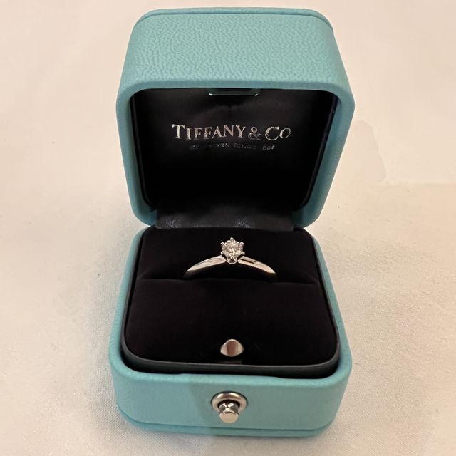【ティファニー(Tiffany & Co.)の口コミ】 人気のデザインで、シンプルなデザインだけど、ダイヤが映えてとても可愛…