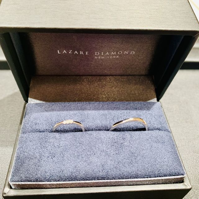 【ラザール ダイヤモンド(LAZARE DIAMOND)の口コミ】 結婚指輪なので毎日着けられるデザインで、着け続けても飽きのこないもの…